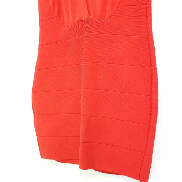 NWOT 2B Bebe Cherry Red Bandage Dress Gold/Neck… - Picture 11 of 14